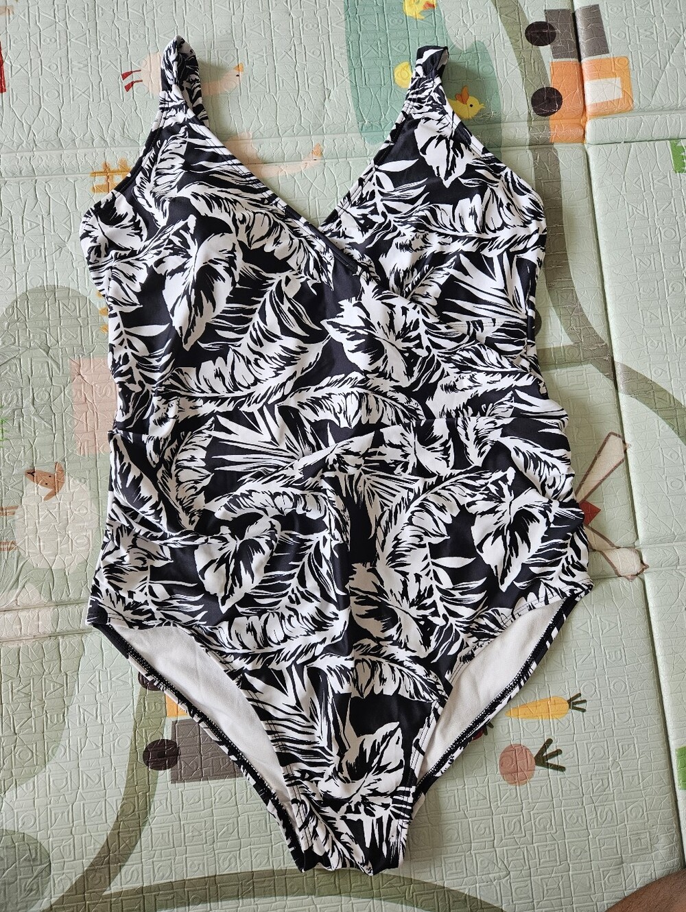 Anne Cole Black & White Tropical Leaf One-Piece Swimsuit 16W